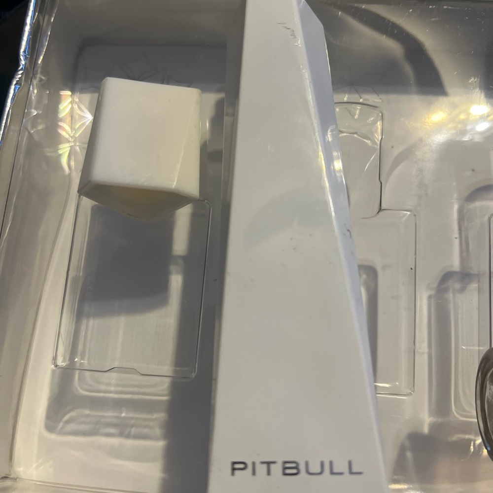 PITBULL WOMAN Women PERFUME  3.4oz-100ml Eau De Parfum Spray Full No Box